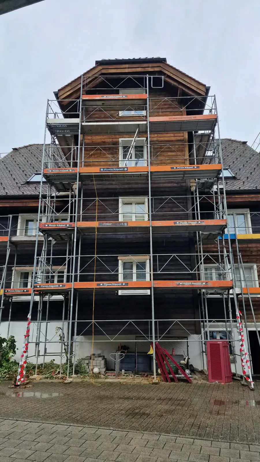 Fassadenrenovation Holzhaus