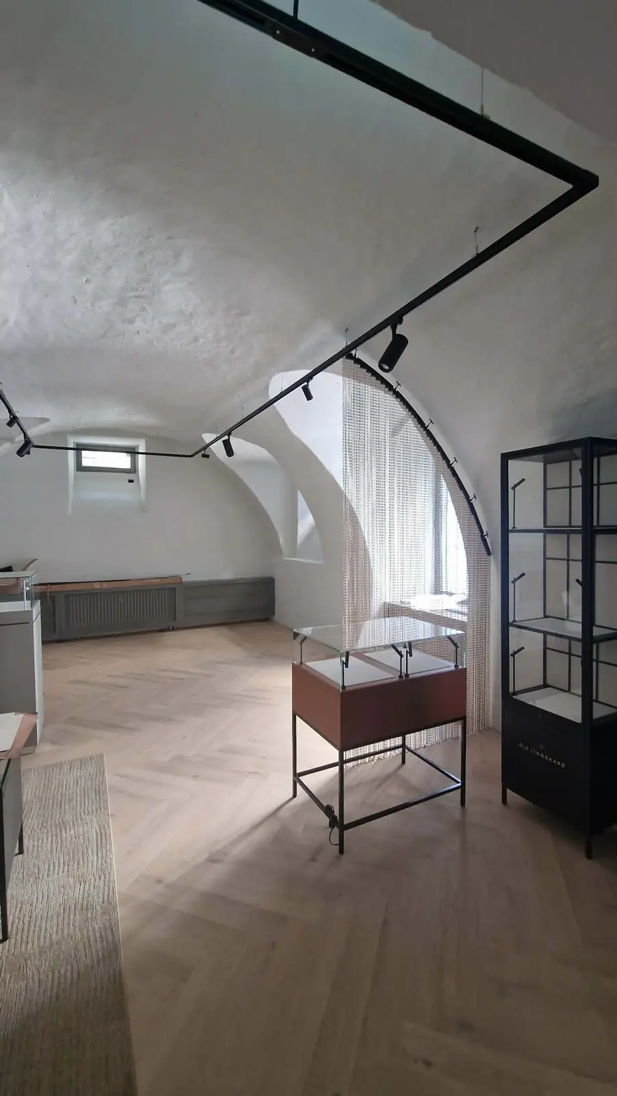 Boutique-Showroom mit Gewölbe